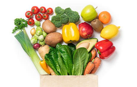 Verschiedenes Obst und Gemüse zusammengelegt