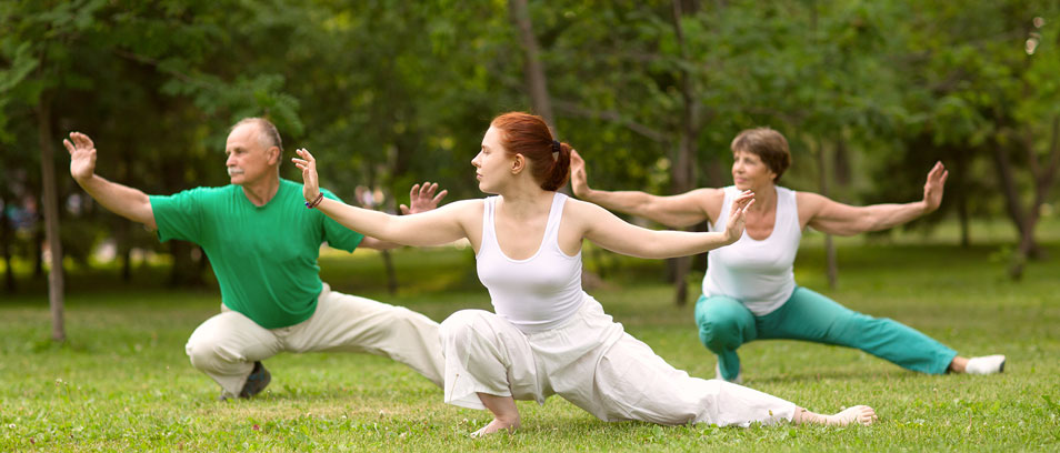Jung bleiben im Gehirn – frühzeitig geistig aktiv Gruppe macht QiGong