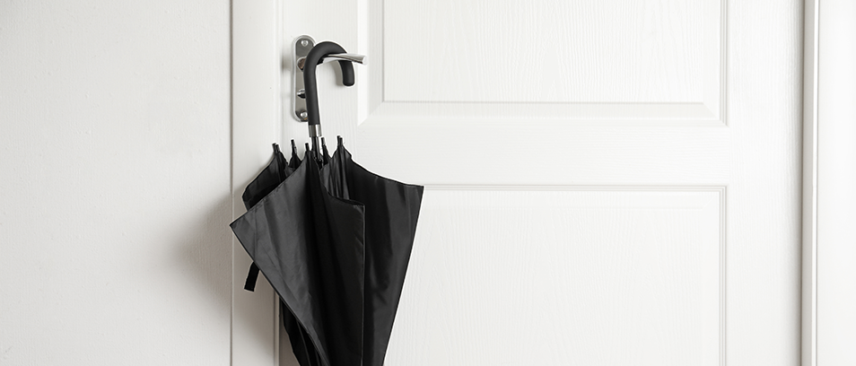 Türgriff mit Regenschirm